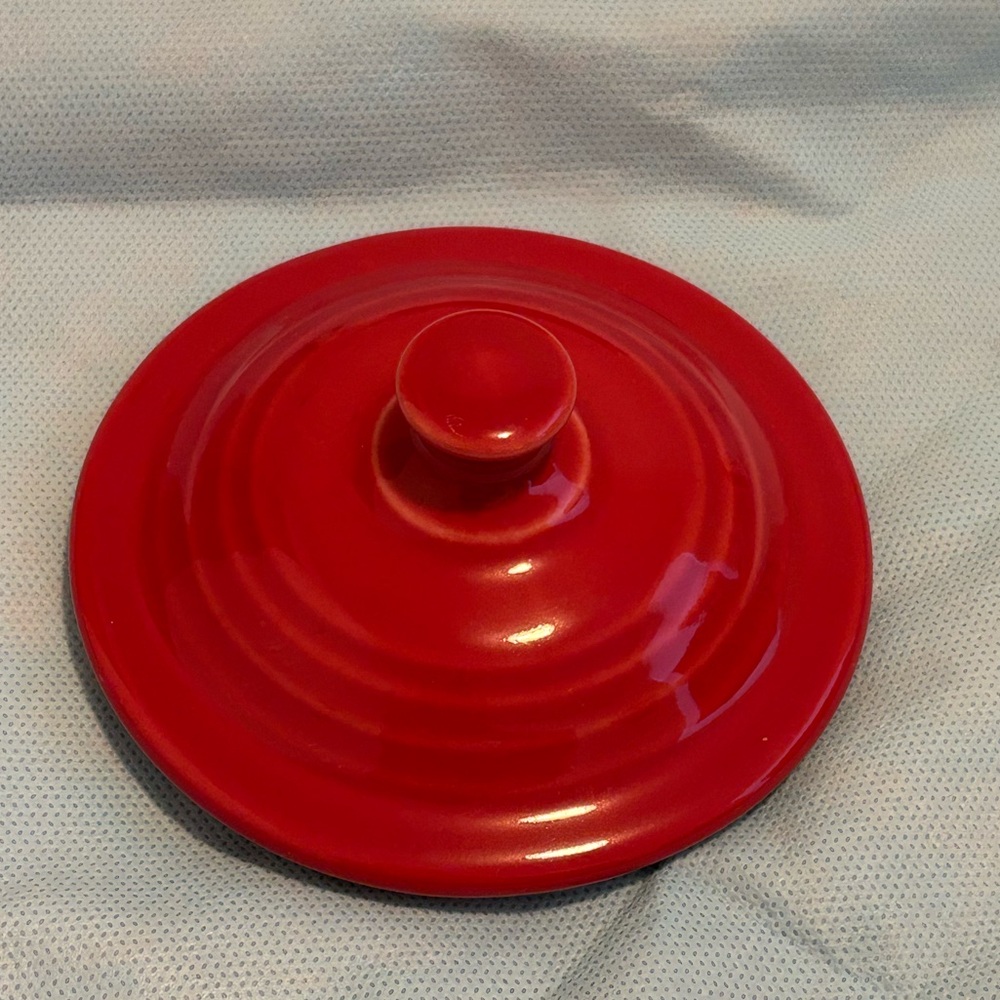 Fiestaware jam jar lid. Red